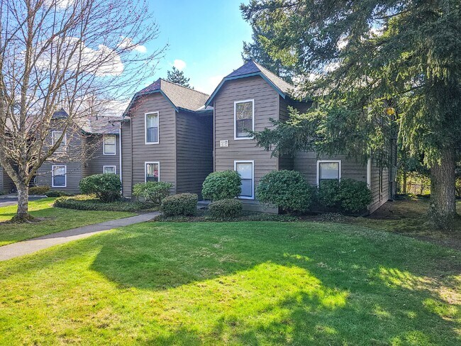 Building Photo - Coming Soon. Floor Level 2bed/2bath condo....