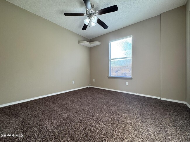 Building Photo - 5316 Ignacio Almanzar Ln