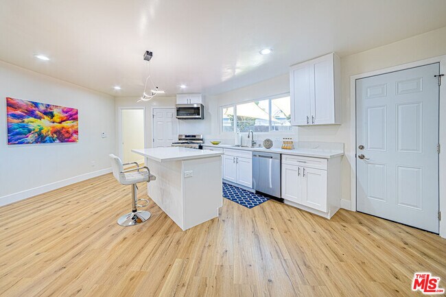 Building Photo - 5631 La Mirada Ave