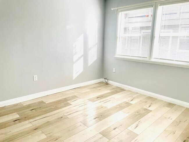 Building Photo - 4477 N Banner Dr