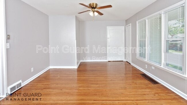 Building Photo - 256 S Rutan St