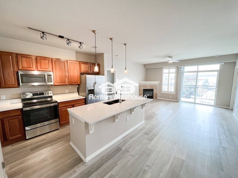 Primary Photo - 10176 Park Meadows Dr