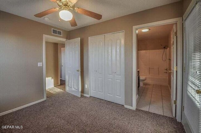 Building Photo - 6243 Oryx Cir