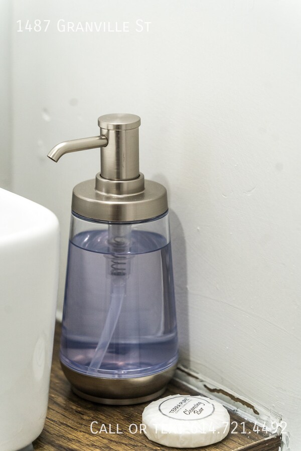 Building Photo - 1487 Granville St