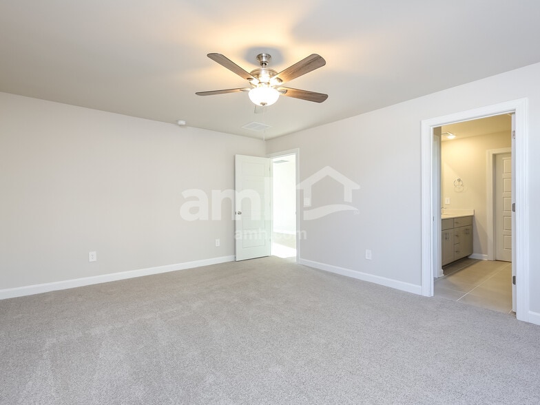 Building Photo - 801 Treeline Rd