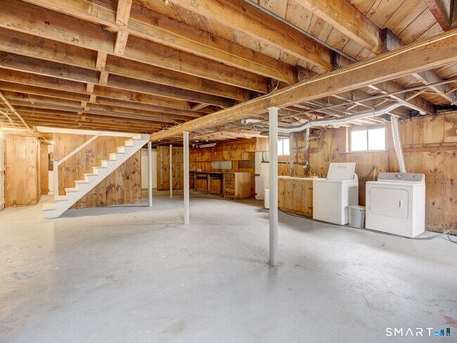 Building Photo - 36 Westview Terrace