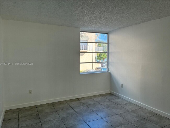Building Photo - 10801 SW 109th Ct