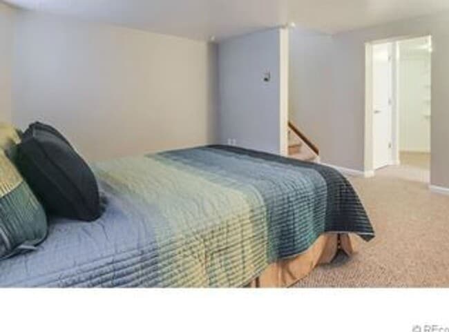 Building Photo - Spacious, Beautiful 1 Bed/1.5 Bath Condo i...