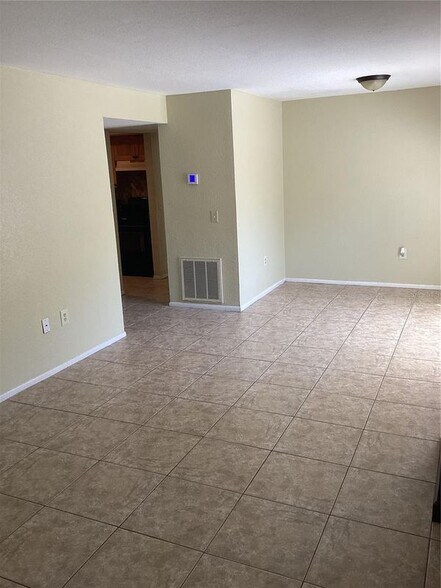 Building Photo - 14321 Hanging Moss Cir
