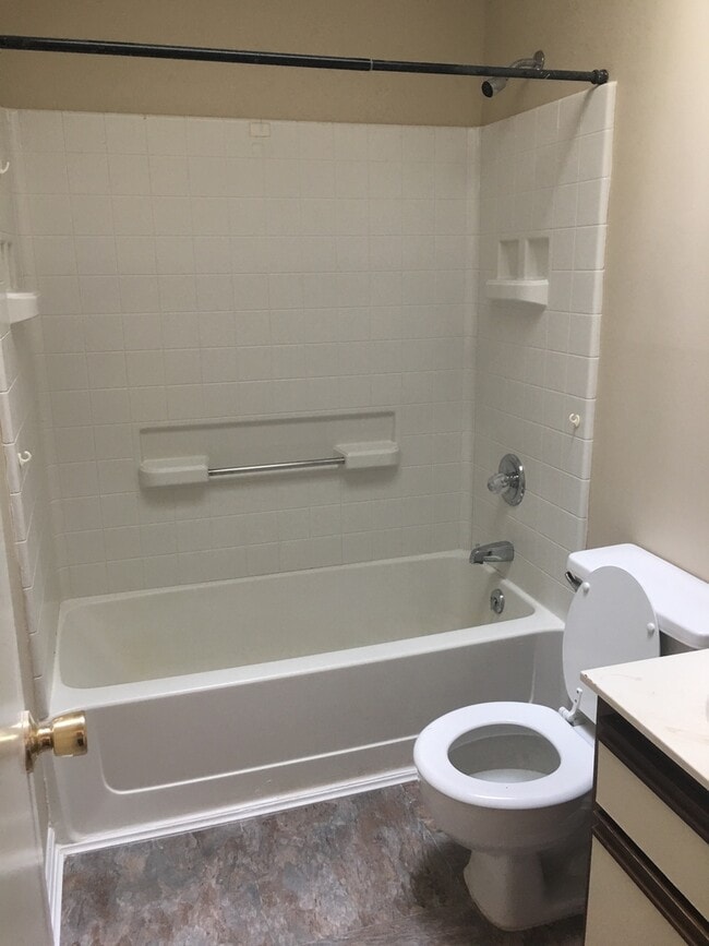 Building Photo - Convenient & Cozy 2Bed/2Ba Home in a Quiet Neighborhood! *SPECIAL: 1/2 OFF 1st Month's Rent!* + *...