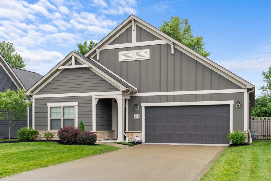 Primary Photo - 243 Parkgate Ct