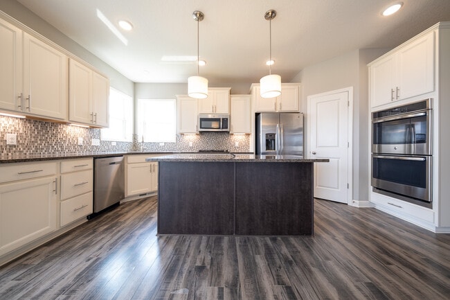 Building Photo - 15742 Everglade Ave