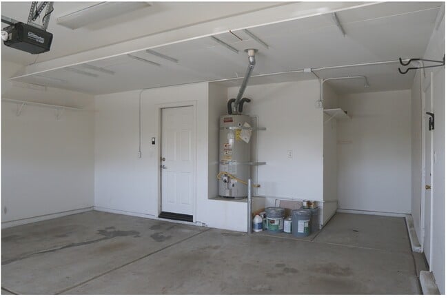 Building Photo - 35579 Domani Dr