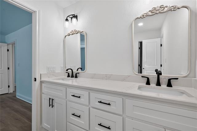 Building Photo - 2808 Woodland Dr