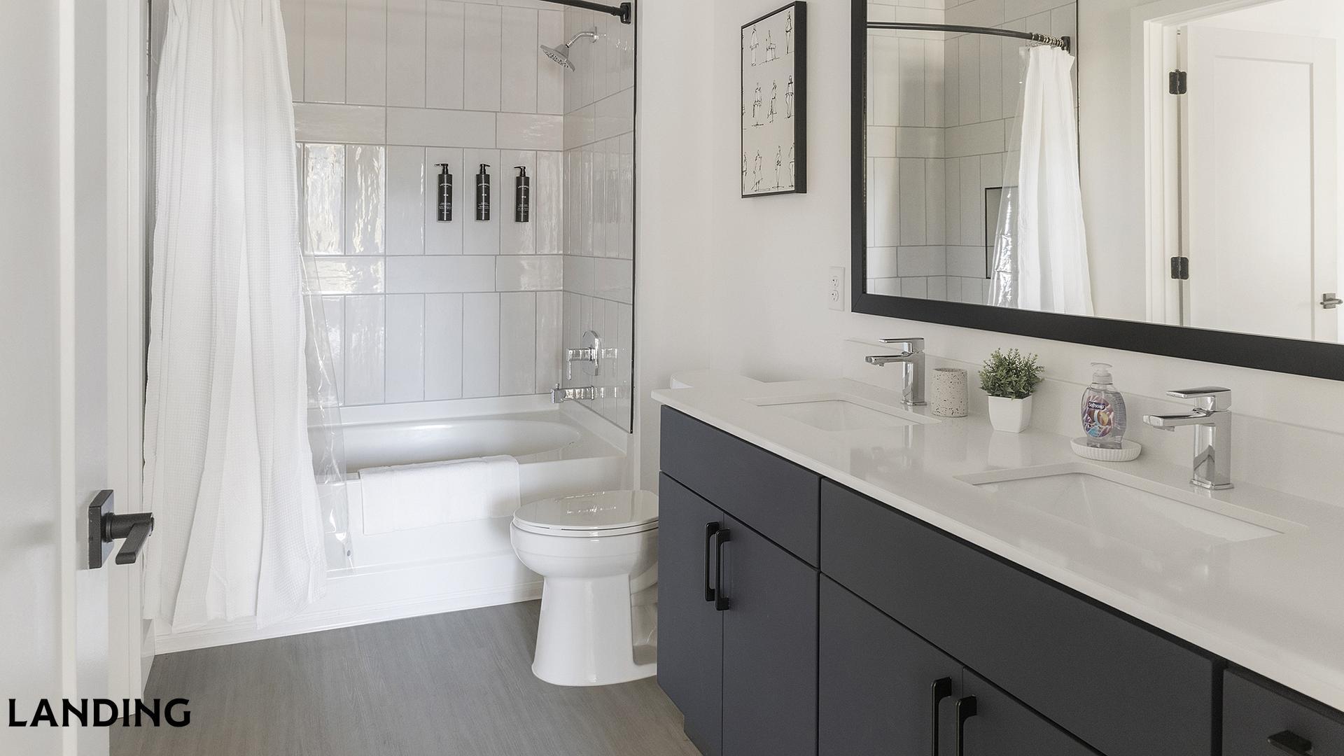 Building Photo - 1007 S Mint St