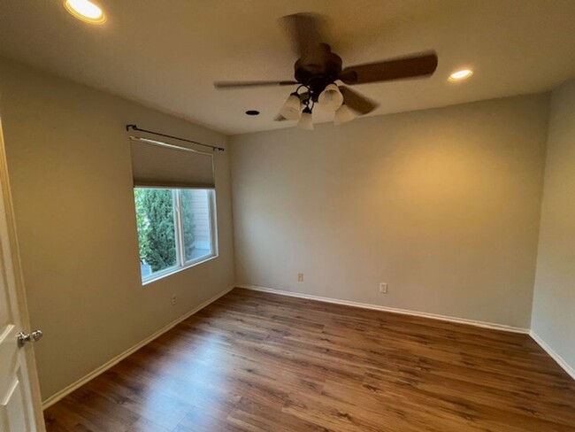 Building Photo - Detached home in Aliso Viejo with large in...