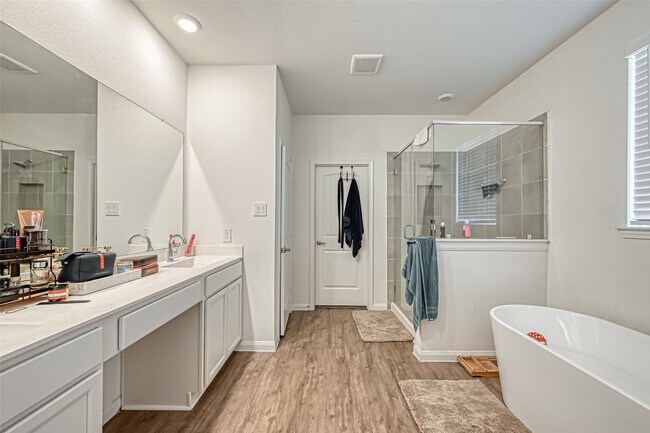 Building Photo - 9435 Klein Ln