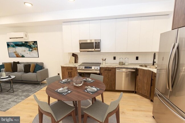 Building Photo - 2207 N 4th St