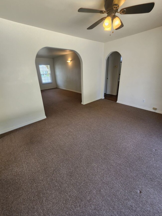 Building Photo - Cozy Cottage in Arroyo Grande