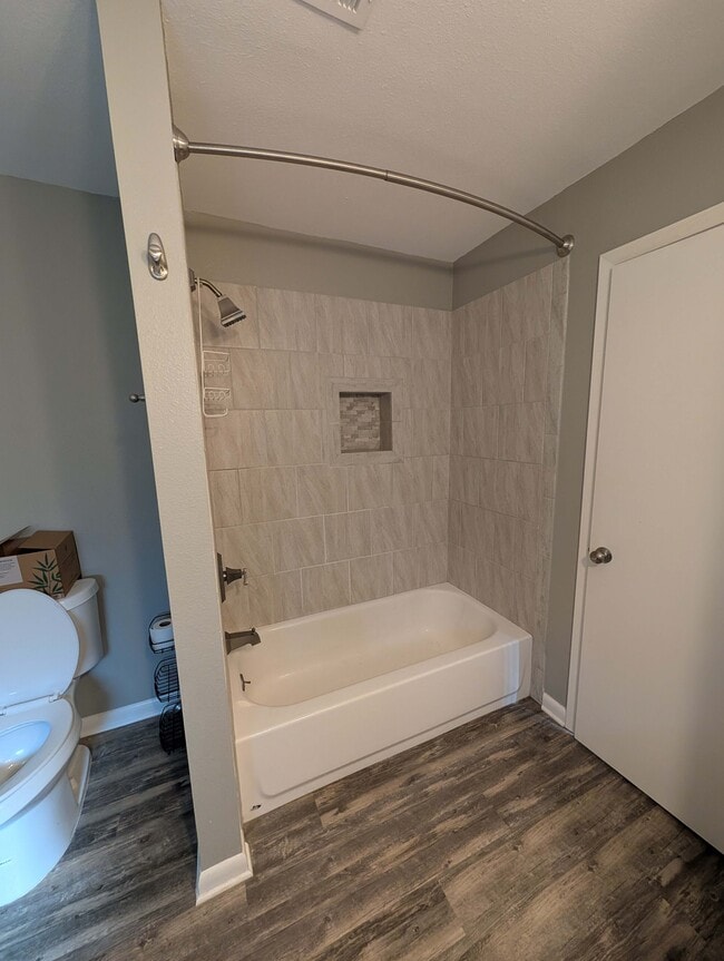 Building Photo - 204 Ralph St