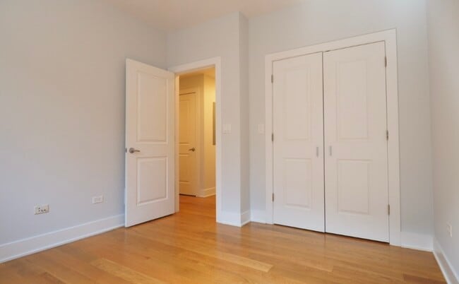 Building Photo - 1263 N Honore St