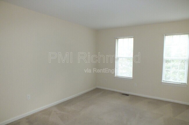 Building Photo - 1623 Congressional Ct