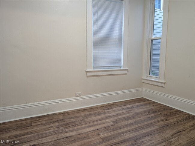 Building Photo - 1851 W 52nd St