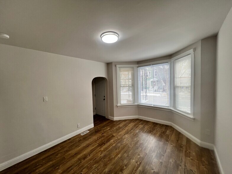 Building Photo - 8208 S South Shore Dr