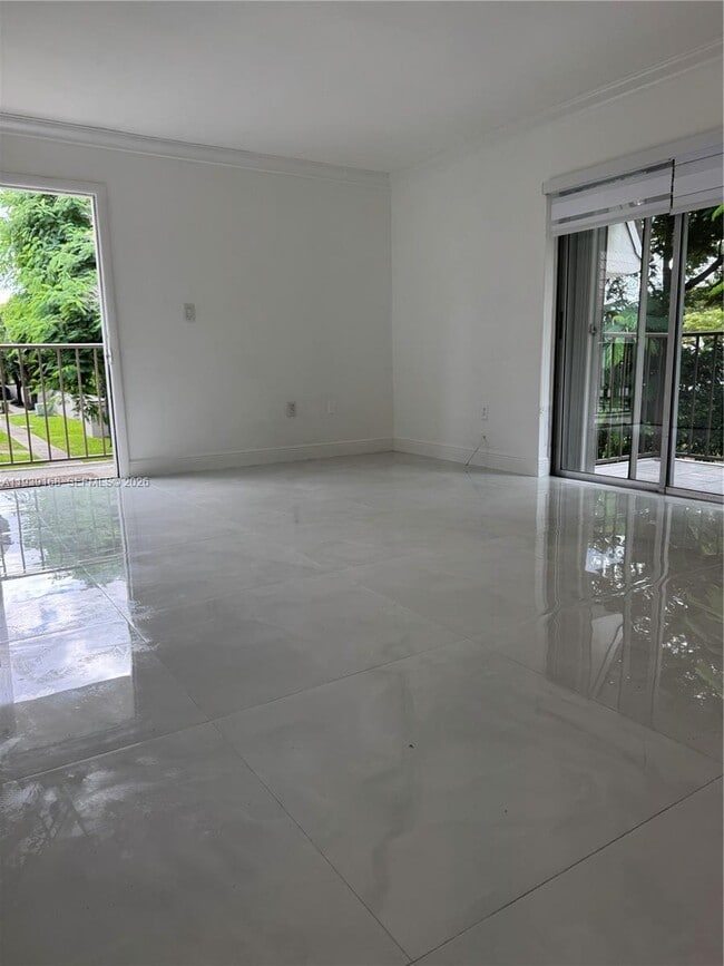 Building Photo - 6961 SW 129th Ave