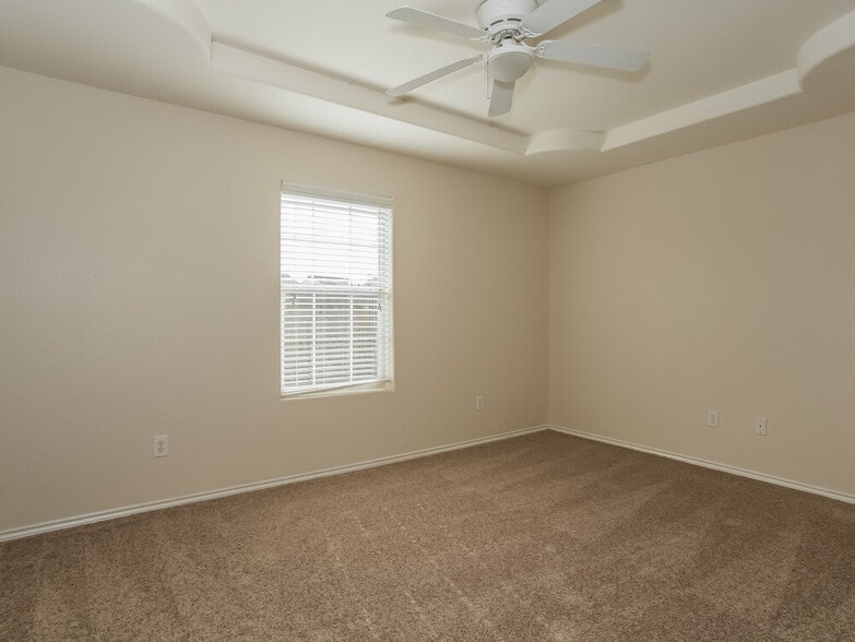 Building Photo - 18719 Reynolds Park Dr