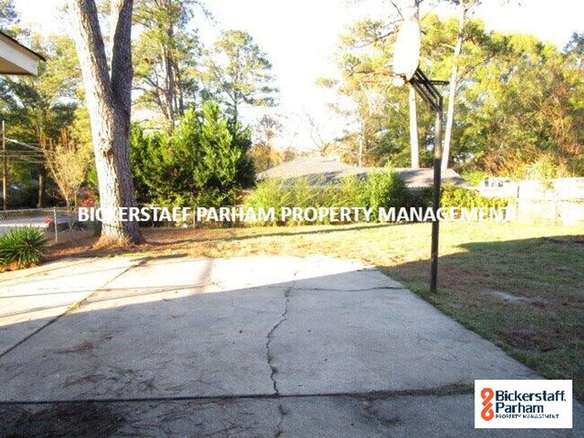 Building Photo - Charming Home In Columbus, GA Off Of Reese Road!