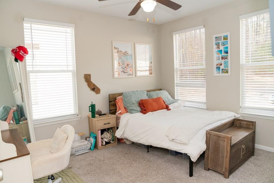 Building Photo - 716 Ironwood Ln