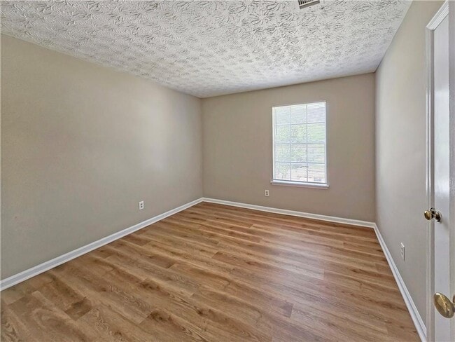 Building Photo - 7080 Greenbower Ln