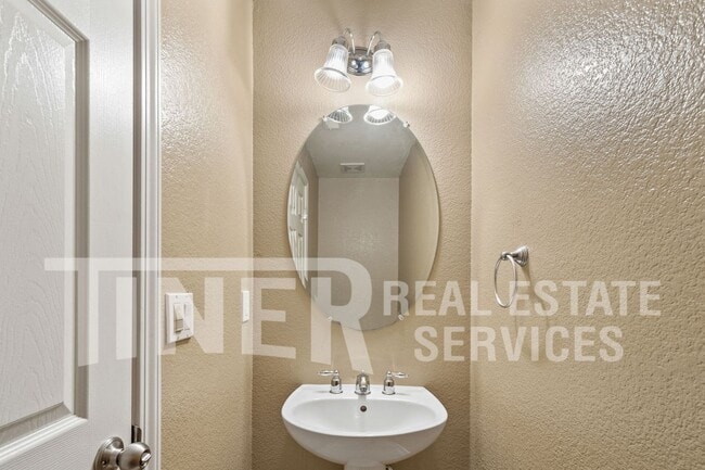 Building Photo - 2345 Coffeeberry Rd