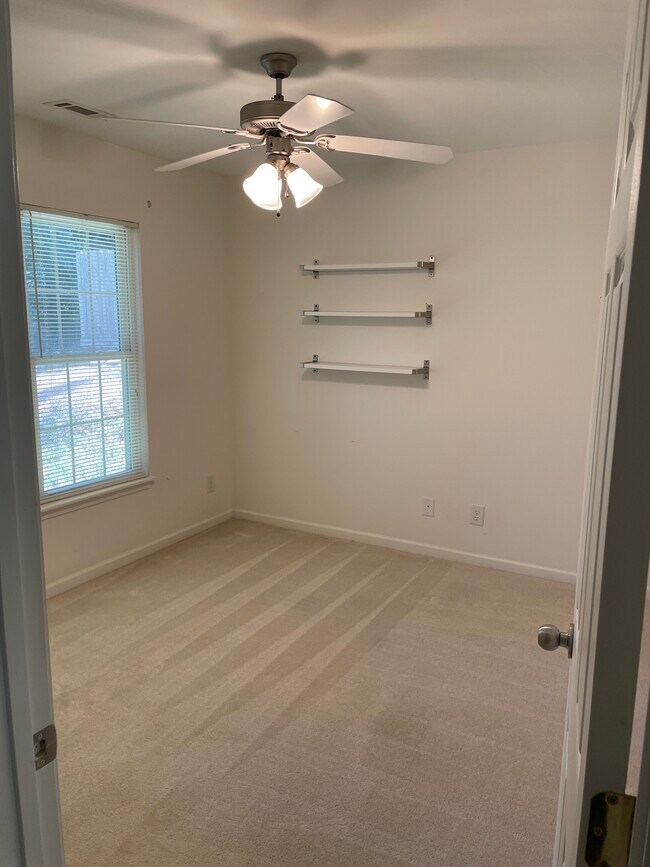 Building Photo - 144 Grand Oak Cir