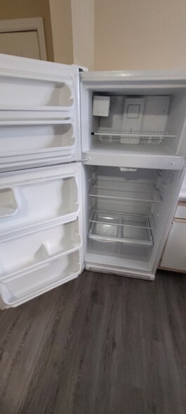 Building Photo - 1440 Collegeview Ave