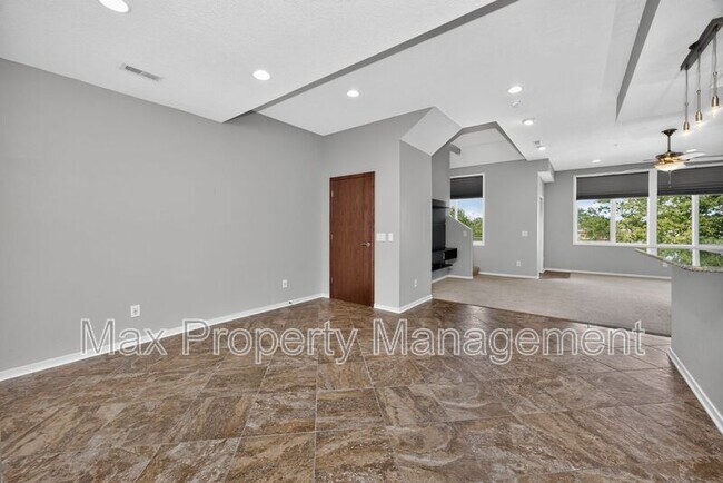Building Photo - 640 S 50th St