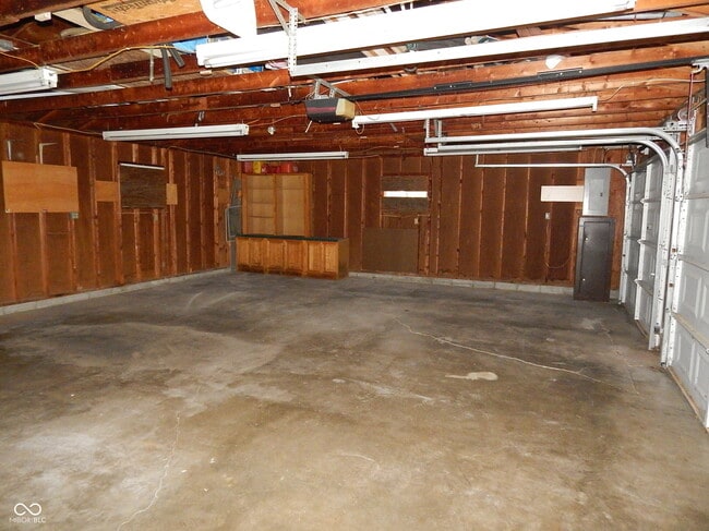 Building Photo - 1402 S Franklin Rd