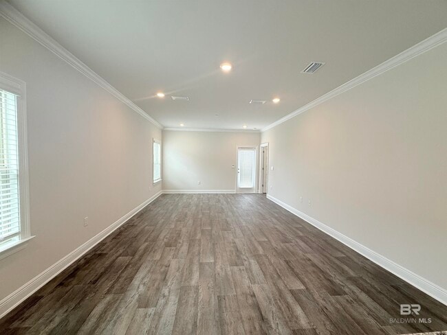 Building Photo - 32487 Revere Dr