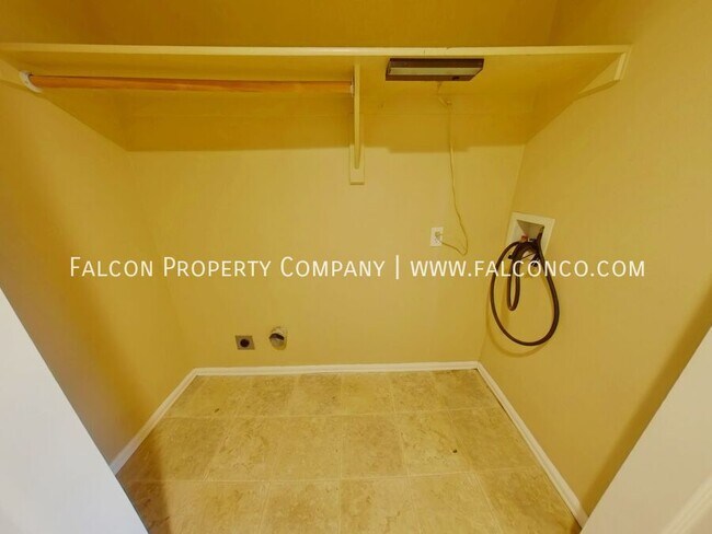 Building Photo - 8394 Kettle Drum St