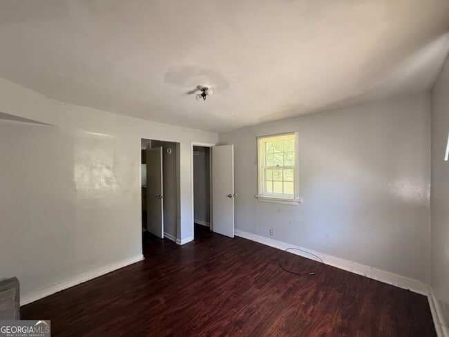 Building Photo - 2203 Tiger Flowers Dr NW