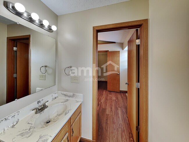 Building Photo - 115 Grove Run Rd