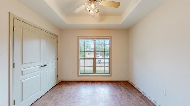 Building Photo - 115 Richards St