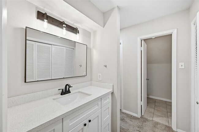 Building Photo - 5106 Spruce Forest Dr