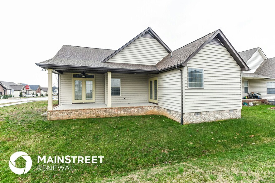 Building Photo - 501 Albion Cir