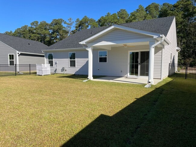 Building Photo - 3 Bedroom 2 Bath Home in Middle Creek Vill...