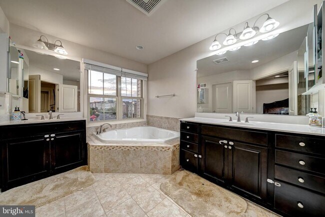 Building Photo - 23697 Sailfish Square