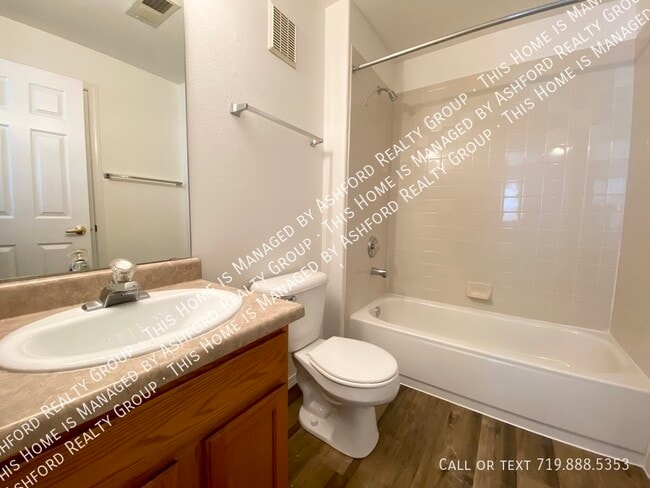 Building Photo - 3750 Strawberry Field Grv