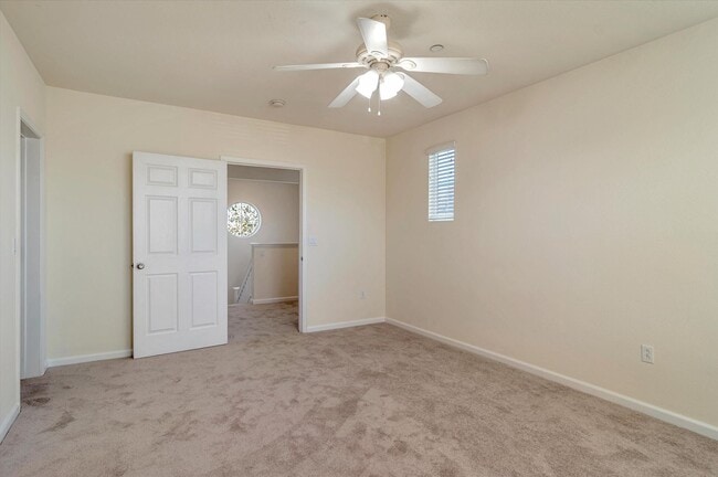 Building Photo - 581 Bridgeport Terrace
