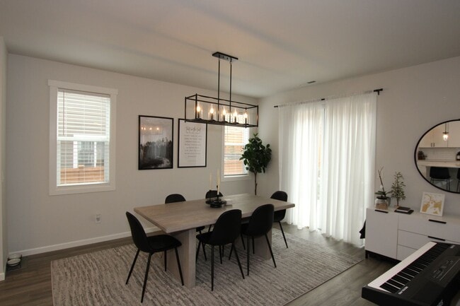 Building Photo - Stunning 3-Bedroom Gig Harbor Home with Bonus Room & A/C